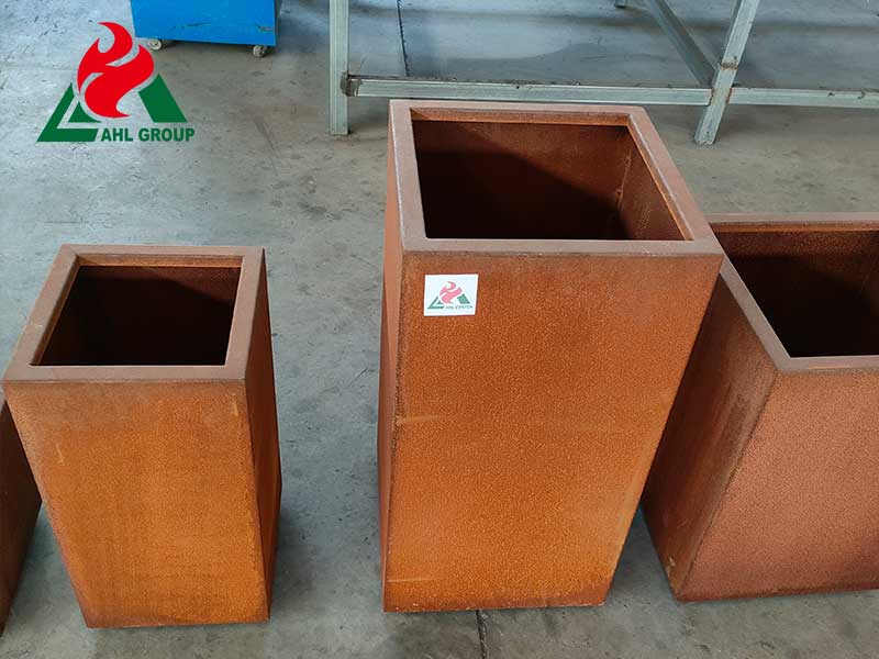 No maintenance corten planter box Services